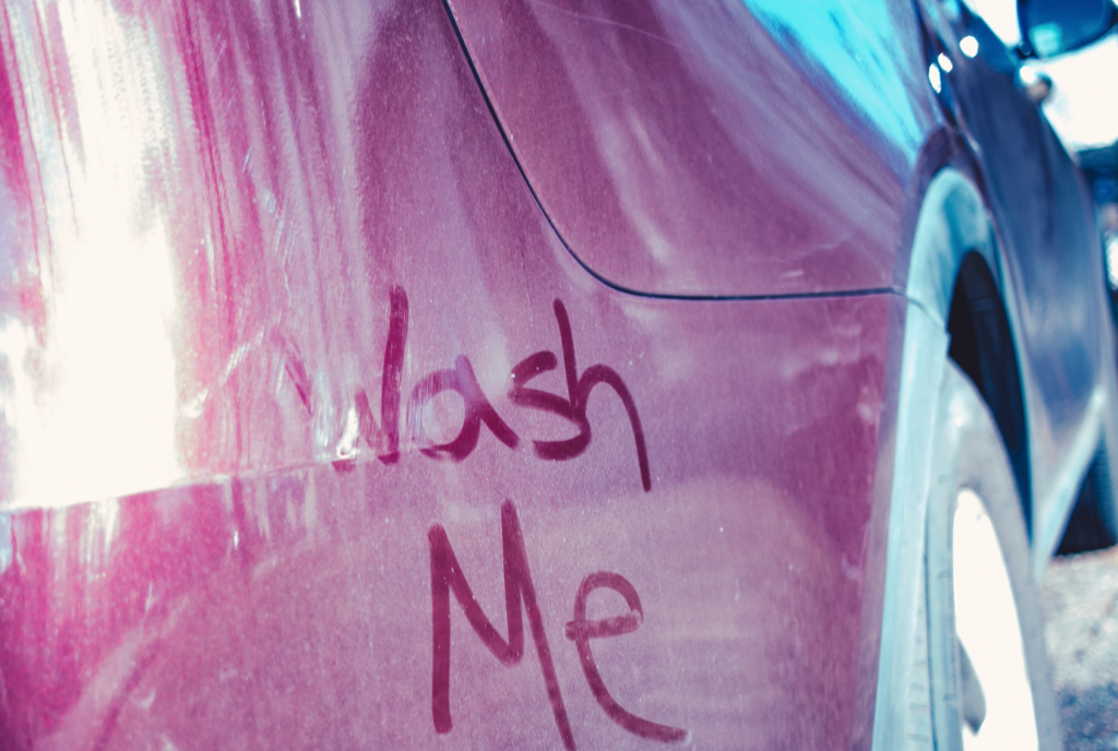4 signs that your car needs a car wash
